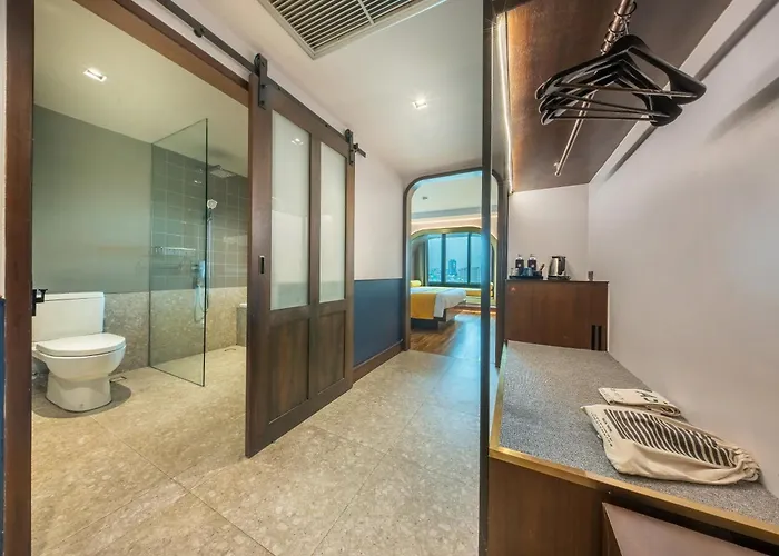 Graph 4* Bangkok