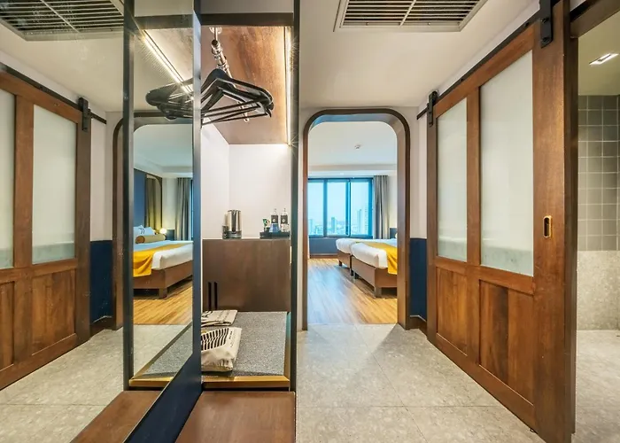 Hotel Graph 4*