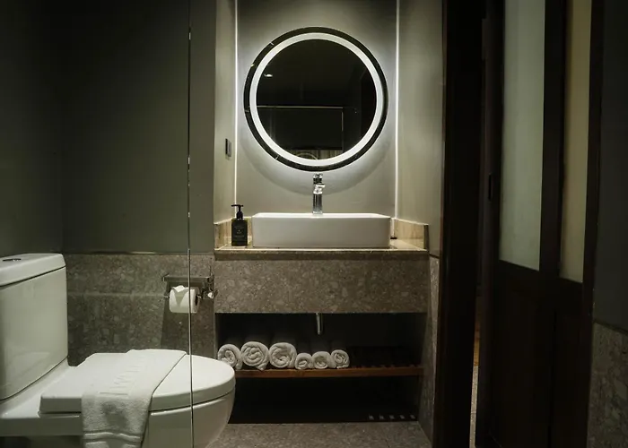 Graph Hotel